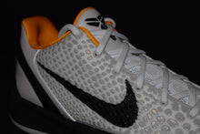 Load image into Gallery viewer, Nike Kobe 6 Protro White Del Sol