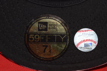 Load image into Gallery viewer, MLB New Era Cleveland Indians Big Face Chief Wahoo Fitted 59Fifty
