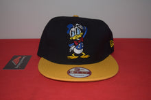 Load image into Gallery viewer, Disney X New Era Donald Duck Snapback 9Fifty
