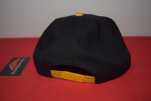 Load image into Gallery viewer, Disney X New Era Donald Duck Snapback 9Fifty