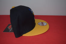 Load image into Gallery viewer, Disney X New Era Donald Duck Snapback 9Fifty