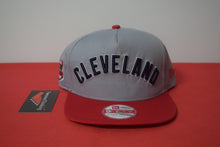 Load image into Gallery viewer, MLB New Era Cleveland Indians Script Snapback 9Fifty A-Frame