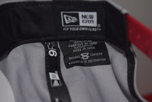 Load image into Gallery viewer, MLB New Era Cleveland Indians Script Snapback 9Fifty A-Frame