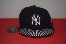 Load image into Gallery viewer, MLB Spike Lee X New Era New York Yankees Lid Champ Bats Fitted 59Fifty
