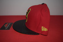 Load image into Gallery viewer, MLB New Era Cleveland Indians Chief Wahoo "Carbon Fibre" Snapback 9Fifty