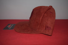 Load image into Gallery viewer, NFL New Era Washington Redskins Suede Snapback 9Fifty