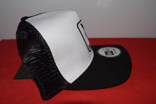 Load image into Gallery viewer, Playboy X New Era Snapback 9Forty A Frame