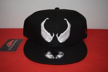 Load image into Gallery viewer, Marvel X New Era Venom Snapback Hat 9Fifty