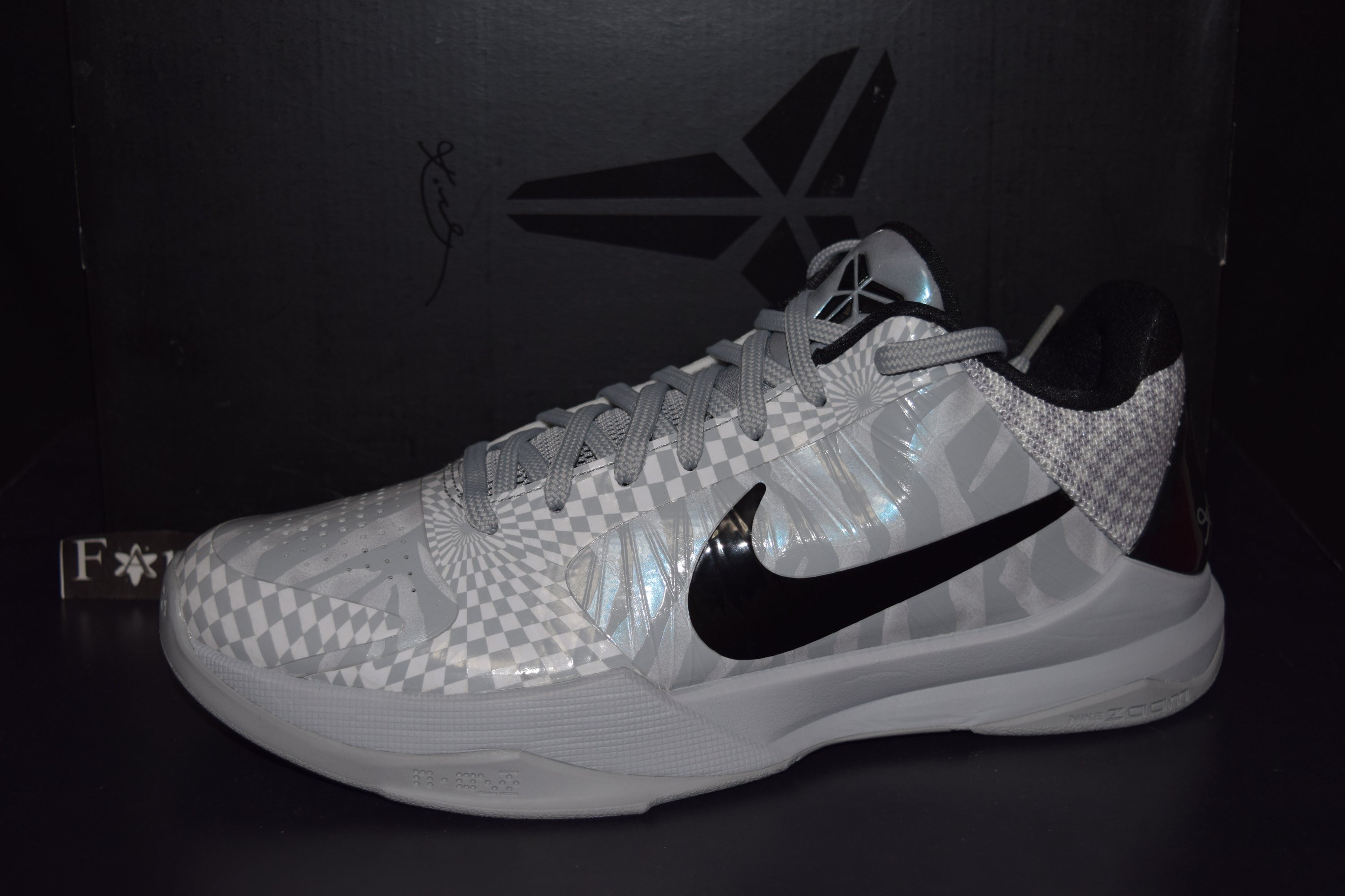 Nike Kobe 5 Protro DeMar DeRozan Zebra PE – Famousthinking