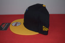 Load image into Gallery viewer, Disney X New Era Donald Duck Snapback 9Fifty