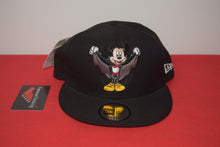 Load image into Gallery viewer, Disney X New Era Vampire Mickey Mouse Snapback 9Fifty