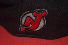 Load image into Gallery viewer, NHL New Era New Jersey Devils Stretch Fitted 39Thirty