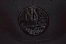 Load image into Gallery viewer, NHL New Era New York Islanders Black on Black Snapback 9Fifty