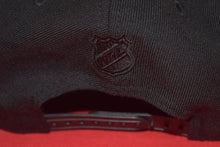 Load image into Gallery viewer, NHL New Era New York Islanders Black on Black Snapback 9Fifty