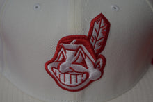 Load image into Gallery viewer, MLB New Era Cleveland Indians Chief Wahoo White Snapback 9Fifty