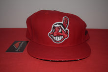 Load image into Gallery viewer, MLB New Era Cleveland Indians Artist Chief Wahoo Splatter Fitted 59Fifty