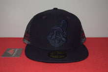 Load image into Gallery viewer, MLB New Era Cleveland Indians Chief Wahoo Feather Mesh Fitted 59Fifty