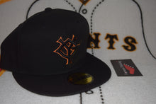 Load image into Gallery viewer, NPB New Era Yomiuri Giants Fitted 59Fifty