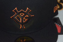 Load image into Gallery viewer, NPB New Era Yomiuri Giants Fitted 59Fifty