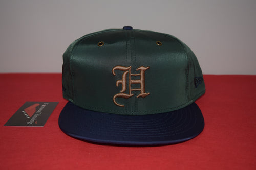 Fitted Hawaii New Era H Script Strapback 9Fifty