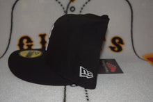 Load image into Gallery viewer, NPB New Era Yomiuri Tokyo Giants Pre Curved Fitted 59Fifty