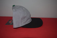 Load image into Gallery viewer, Fitted Hawaii New Era H Script 9Twenty Strapback