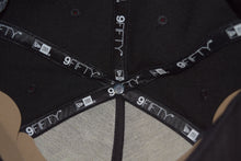 Load image into Gallery viewer, New Era Hawaiian Style Original Fit Snapback