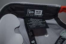 Load image into Gallery viewer, Fitted Hawaii New Era H Script 9Twenty Strapback