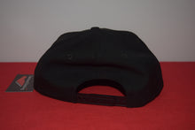 Load image into Gallery viewer, Disney X New Era Mickey Mouse Snapback 9Fifty