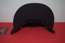Load image into Gallery viewer, Disney X New Era Mickey Mouse Snapback 9Fifty