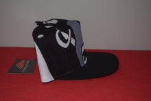 Load image into Gallery viewer, NFL New Era Oakland Raiders Big Face Helmet Logo Original Fit Snapback