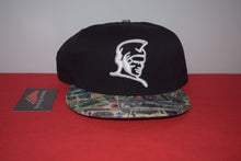 Load image into Gallery viewer, Fitted Hawaii New Era Kam Currency Snapback 9Fifty