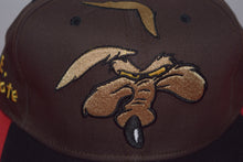 Load image into Gallery viewer, Warner Brothers X New Era Wile E. Coyote Snapback 9Fifty