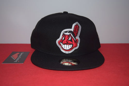 MLB New Era Cleveland Indians Chief Wahoo Black Silver Shadow Fitted 59Fifty