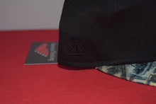 Load image into Gallery viewer, Fitted Hawaii New Era Kam Currency Snapback 9Fifty