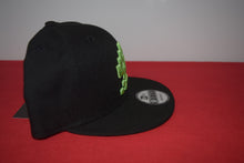 Load image into Gallery viewer, New Era Space Invaders Snapback 9Fifty