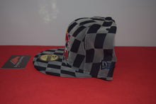 Load image into Gallery viewer, New Era Red Bull Fitted 59Fifty