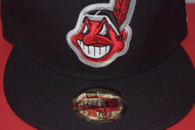 Load image into Gallery viewer, MLB New Era Cleveland Indians Chief Wahoo Black Silver Shadow Fitted 59Fifty