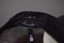 Load image into Gallery viewer, Playboy X New Era Logo Mesh Snapback 9Forty