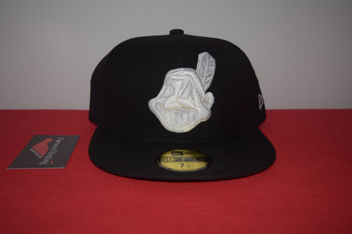 MLB New Era Cleveland Indians Ghost Chief Wahoo Fitted 59Fifty