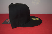 Load image into Gallery viewer, Disney X New Era Side Piece Mickey Fitted 59Fifty