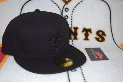 NPB New Era Yomiuri Giants Black on Black Fitted 59Fifty
