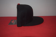 Load image into Gallery viewer, One Piece X New Era Luffy Snapback 9Fifty