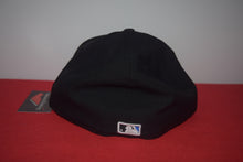 Load image into Gallery viewer, MLB New Era Cleveland Indians Chief Wahoo Fitted 59Fifty VINTAGE