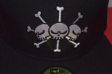 Load image into Gallery viewer, One Piece X New Era Blackbeard Pirates Fitted 59Fifty