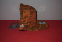 Load image into Gallery viewer, Fitted Hawaii New Era Mua Orange Camo Snapback 9Fifty