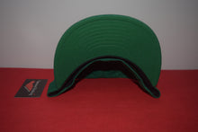 Load image into Gallery viewer, Fitted Hawaii X New Era Kam Green Fitted 59Fifty