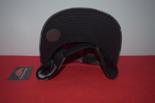 Load image into Gallery viewer, Melin Islands Collection Hydro Compass Snapback