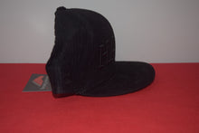 Load image into Gallery viewer, Fitted Hawaii Script Rope Snapback 9Fifty