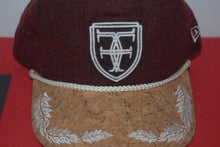 Load image into Gallery viewer, Fitted Hawaii New Era Logo Rope Strapback 9Forty